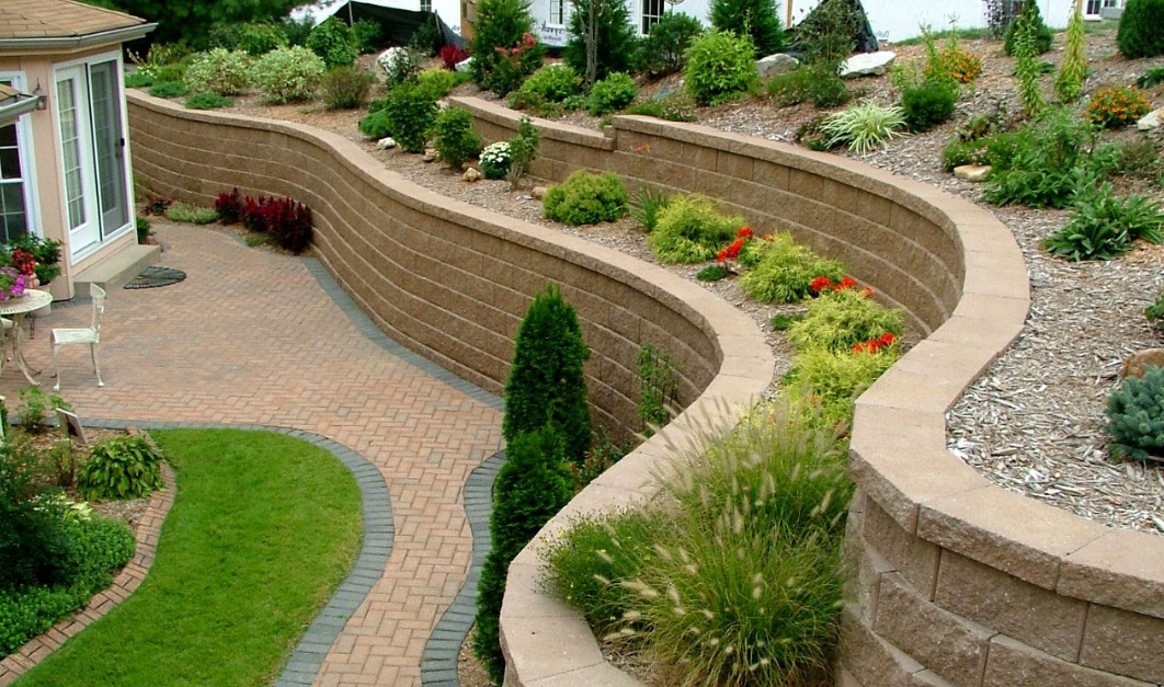 retaining wall specialist